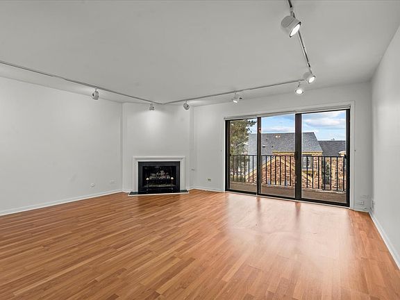 2nd image of 3 The Court Of Harborside APT 201