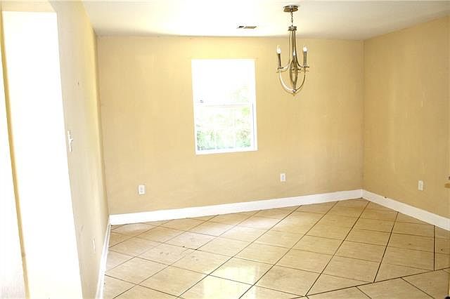 2nd image of 3212 Boyd St