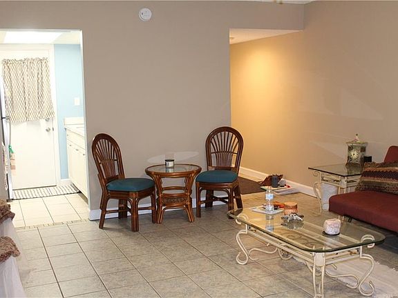 5th image of 1127 King Arthur Ct APT 302