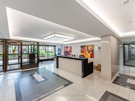 5th image of 40 Homewood Ave #1104