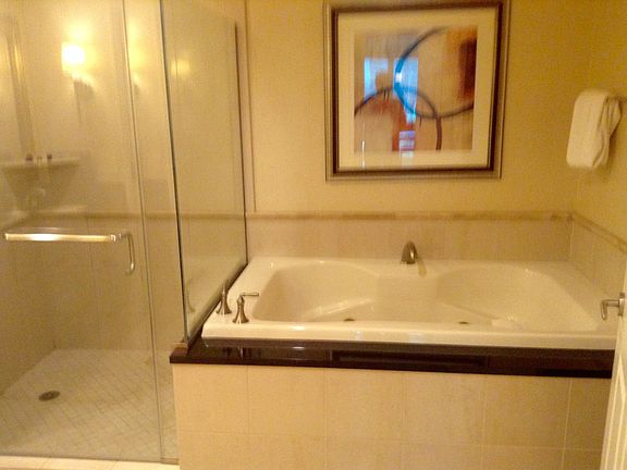 5th image of 135 Harmon Ave #617