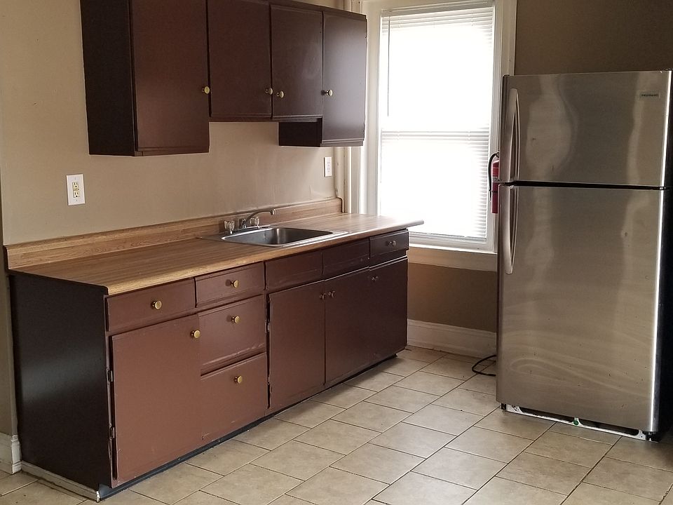 1st image of 439 E Airy St Floor 2