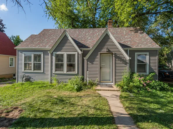 7614 South Dr, Wonder Lake, IL 60097