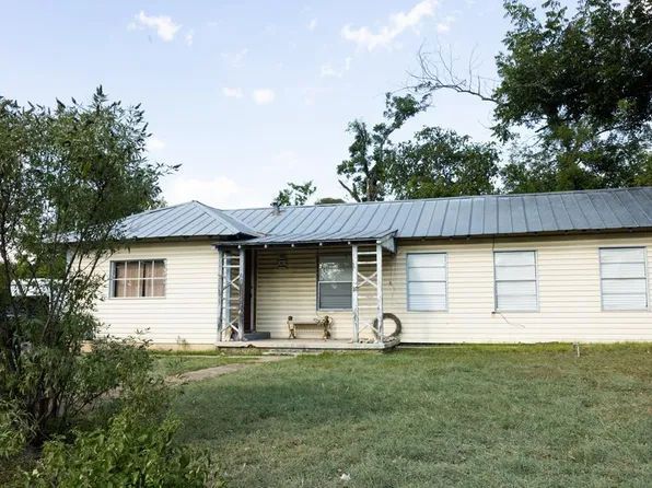1300 4th St, Kerrville, TX 78028