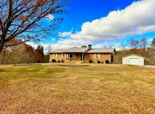 206 Bell Rd, Crossville, TN 38571