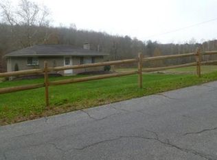 700 Maple Grove Rd, Robinson Twp, PA 15019