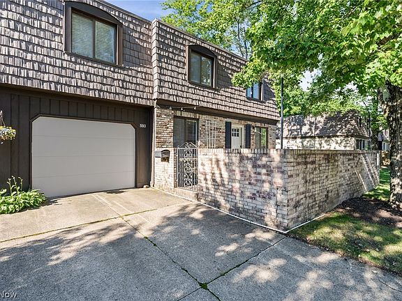 2nd image of 593 Tollis Pkwy #4-32