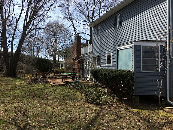 3rd image of 18 Leanore Dr
