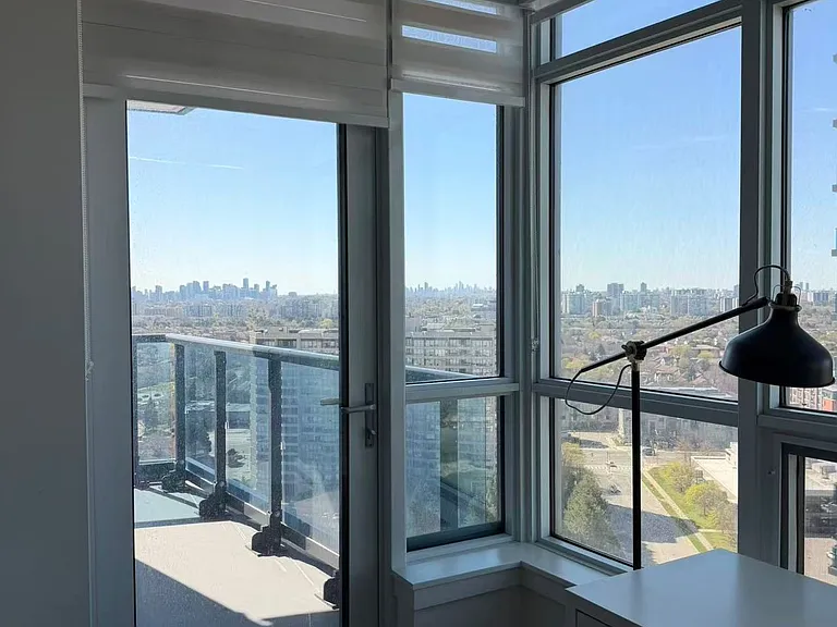 50 Upper Mall Way #1802 — Photo 14