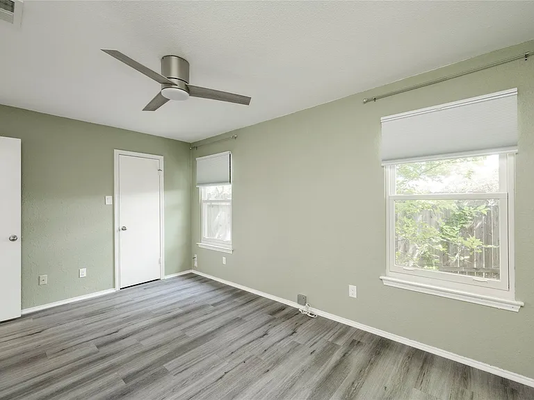 5900 Richard Carlton Blvd — Photo 6
