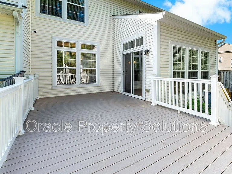 7550 Maidenhead Dr — Photo 15