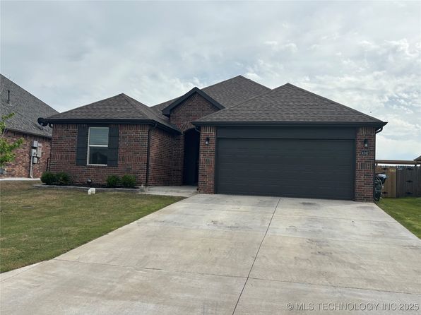 4242 W Village Park Dr, Skiatook, OK 74070