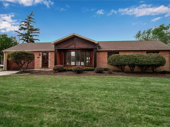385 Ruskin Rd, Amherst, NY 14226