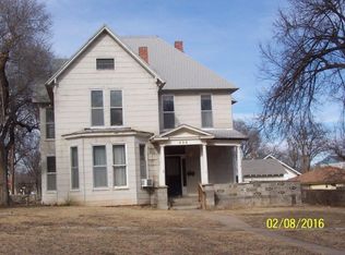 424 W 5th St, Larned, KS 67550