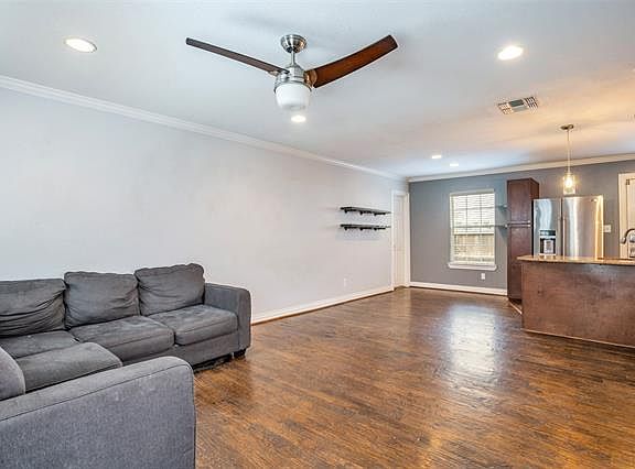 4th image of 4723 Bradford Dr APT A