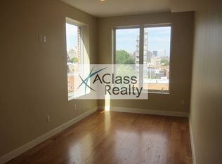 2754 Hoyt Ave S, Astoria, NY 11102