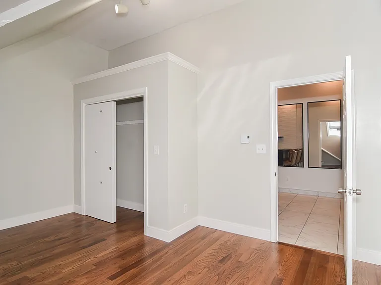 349 Beacon St #D — Photo 16