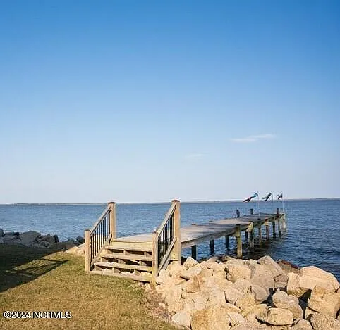 414 Driftwood Dr — Photo 2