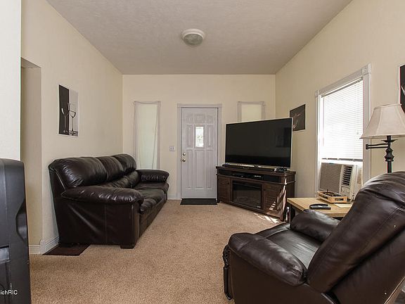 3rd image of 7683 N 32nd St