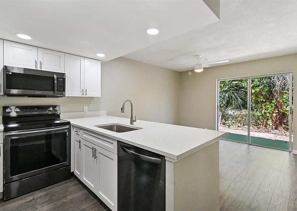 1st image of 3450 - 3460 - 3460 13th Avenue
