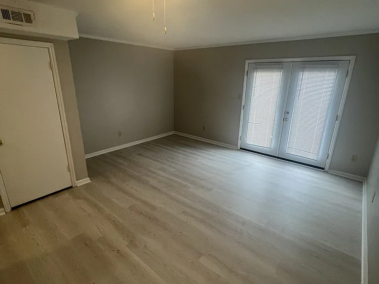 716 Verdant Dr #1 — Photo 3
