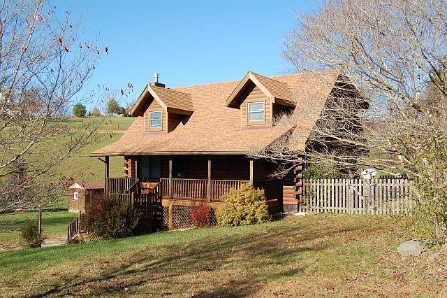 1st image of 21560 Cedarwood Dr