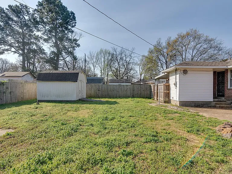 1770 Hood St — Photo 2