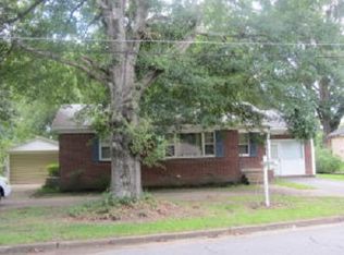 210 N Parkway St, Corinth, MS 38834