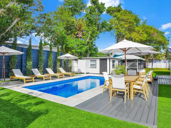 3210 Palm Dr, Delray Beach, FL 33483