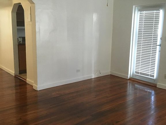 2nd image of 7940 Byron Ave APT 1