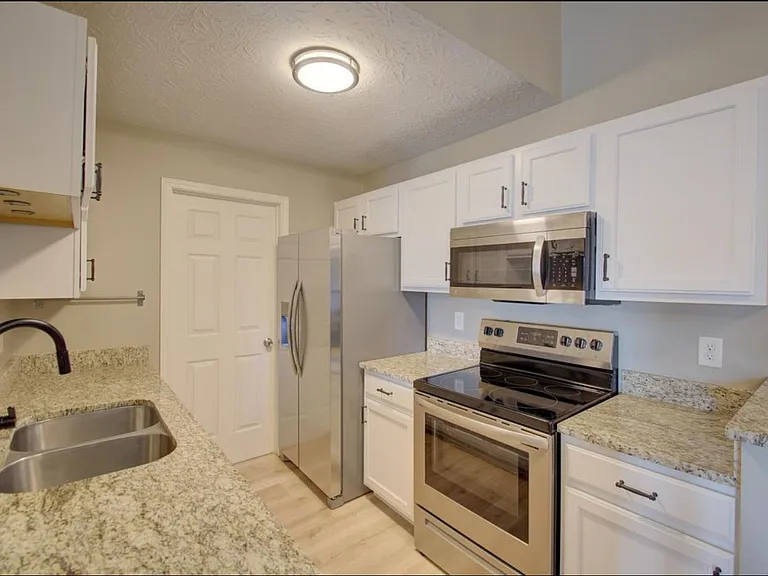 10224 Crossbow Ct #11 — Photo 24