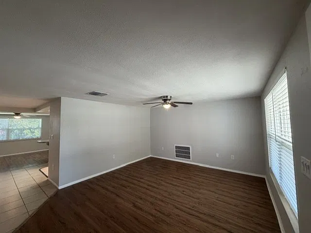 2 bed, 1276 sqft, $1,600 — Photo 3