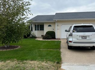 3936 E River Dr, Green Bay, WI 54301