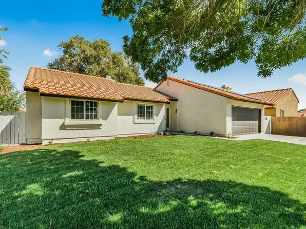 4931 Halen St, Palmdale, CA 93552