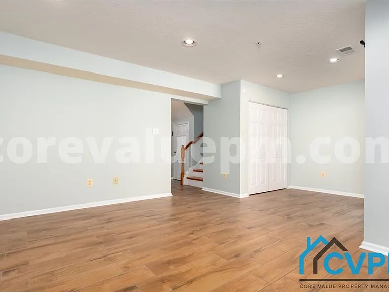 2336 Turnbridge Ct — Photo 6