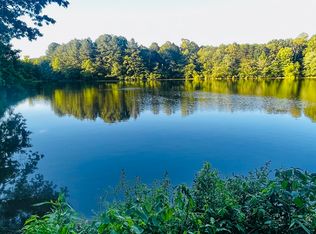 2008 Rock Cliff Rd, Bedford, VA 24523