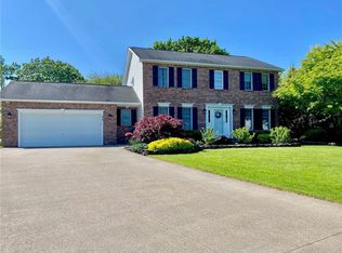 32 Lamp Post Dr, Rochester, NY 14624