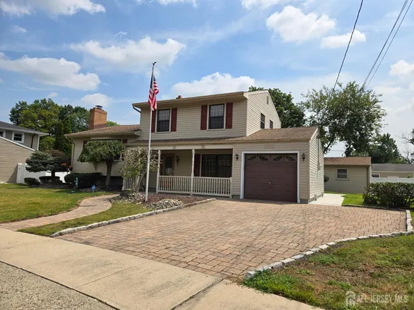 16 Stanley Pl, Edison, NJ 08817
