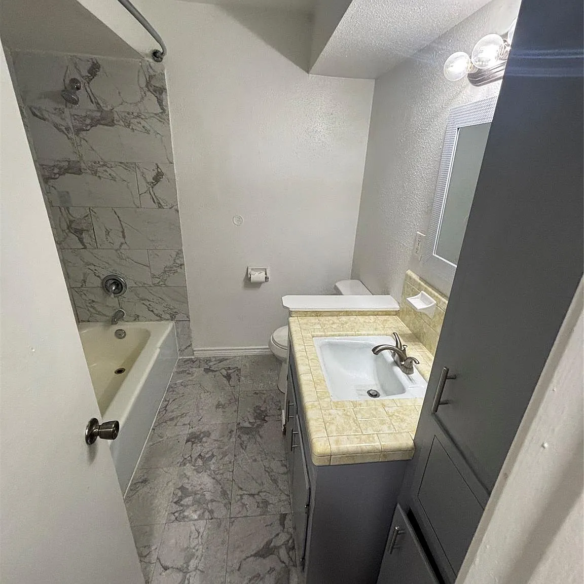 3 bed, 1.5 bath, 1232 sqft, $1,750 — Photo 4