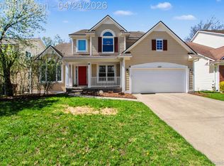 4880 S Ridgeside Cir, Ann Arbor, MI 48105