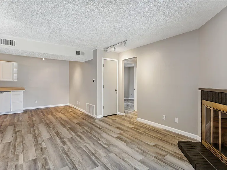 5200 E Cherry Creek South Dr #125 — Photo 4