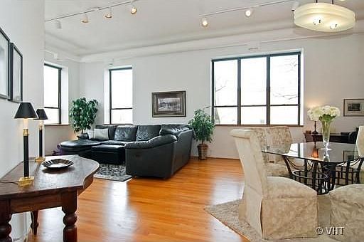 4th image of 1321 W Belden Ave #D2