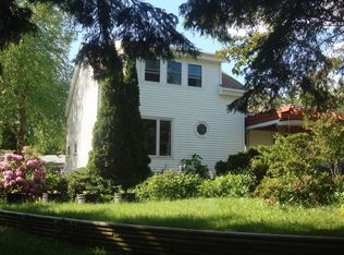 11 Fernwood St #1, Orono, ME 04473