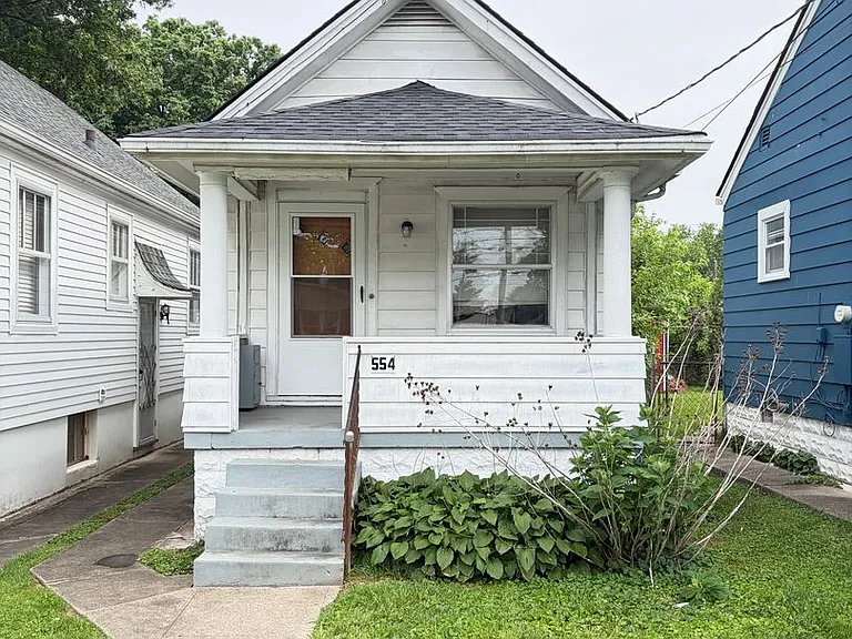 554 Camden Ave — Photo 1