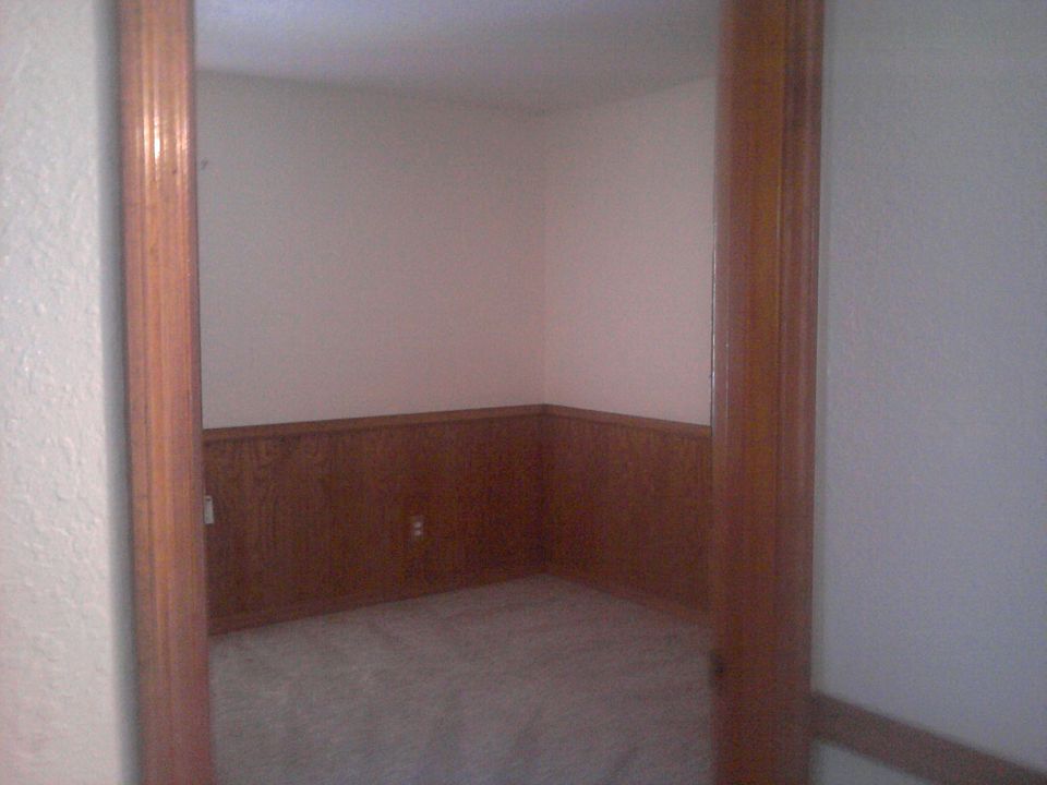 2nd image of 910 S Flagler Ave
