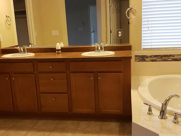 610 Starline Ave — Photo 18