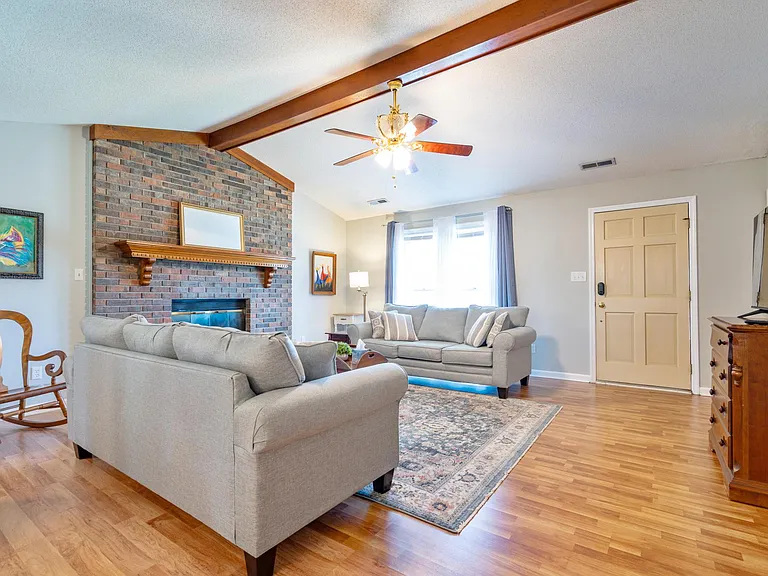 2703 Carrington Dr SW — Photo 7