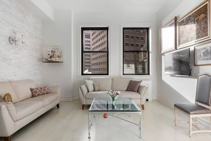 1st image of 3 Hanover Sq APT 4J