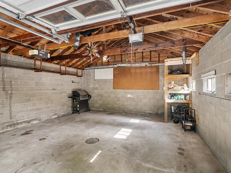 227 West St — Photo 49