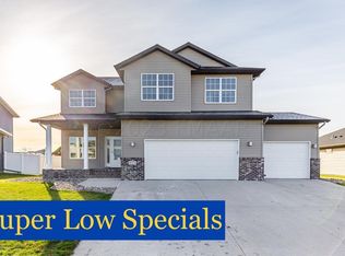 627 29th Ave E, West Fargo, ND 58078